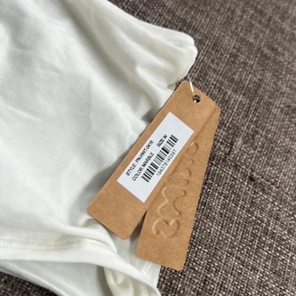 Skims Fits Everybody High Waisted Thong - Picture 12 of 12